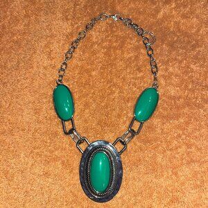 Paparazzi Green Stone Necklace Adjustable from 14-16" Long